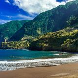 Blick auf den Seixal Strand