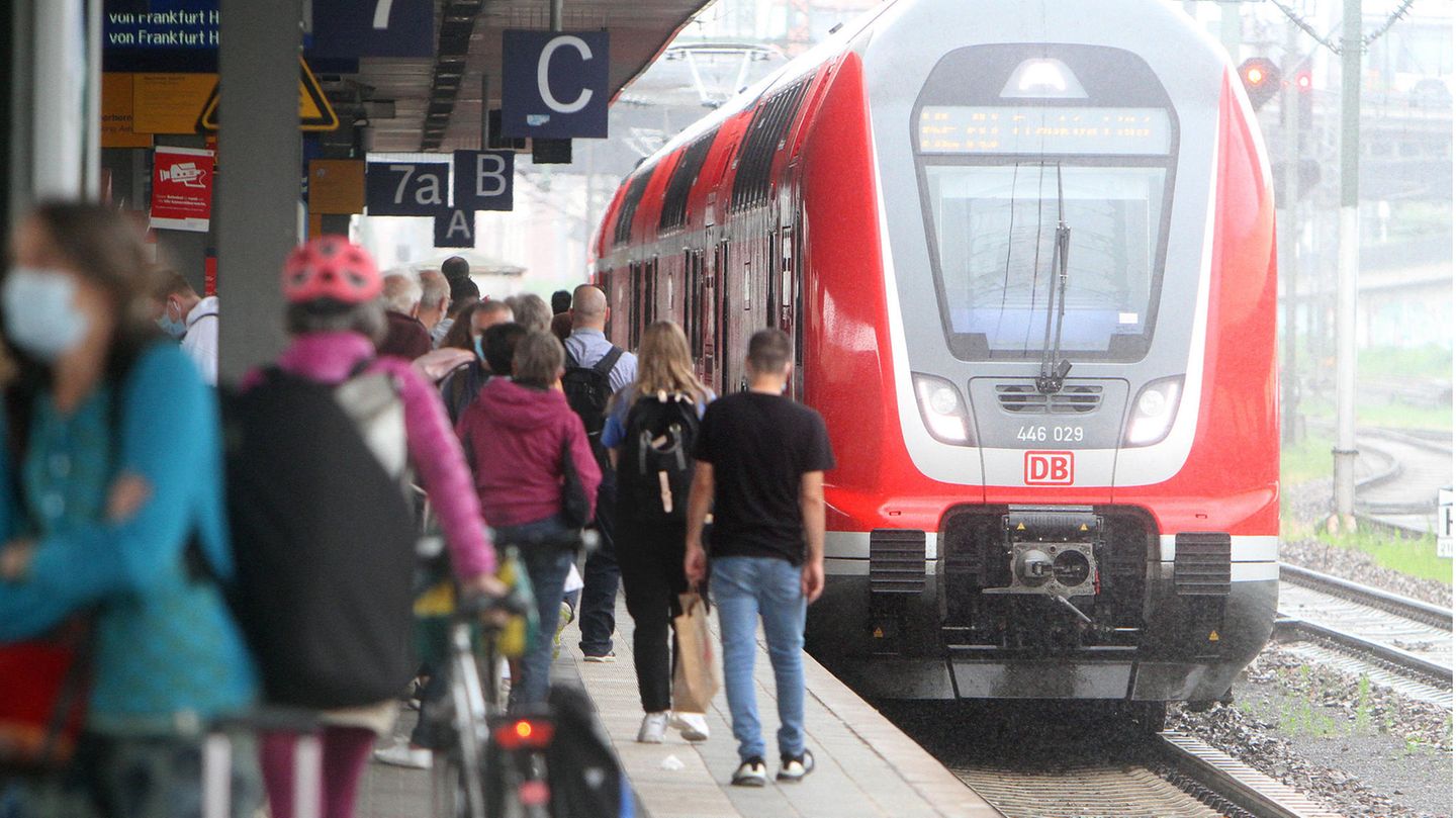 9-Euro-Ticket: Fahrgastverbände rechnen mit übervollen Zügen auf touristisch besonders interessanten Strecken