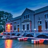 Die Wouda Stoompompstation in Lemmer im Abendlicht