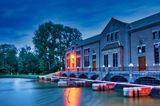 Die Wouda Stoompompstation in Lemmer im Abendlicht