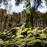 Von Poppenhausen aus wandern oder mit dem Bus zur Steinwand in der Rhön:  https://www.rhoentourist.de/steinwand-rhoen/
