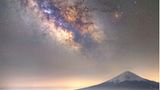 “MT. FUJI AND THE MILKY WAY OVER LAKE KAWAGUCHI” – TAKEMOCHI YUKI