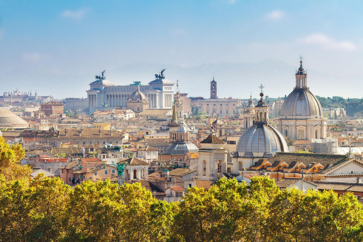 Platz 16: Rom, Italien Blick auf die Dächer und Türme von Rom