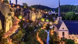 Abendlicher Blick mit Beleuchtung auf den Bock-Fels