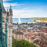 Blick auf Genf von der Kathedrale Saint-Pierre