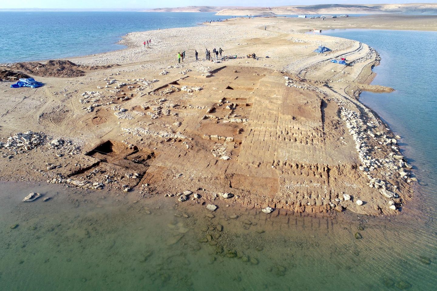 Die archäologische Stätte von Kemune im ausgetrockneten Gebiet des Mosul-Stausees