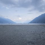 Die augetrocknete Flussmuendung Foce della Maggia beim Lago Maggiore, am Dienstag, 21. Juni 2022, in Locarno. Im Kanton Tessin herrscht zurzeit starke Trockenheit, die sich in tiefen Pegelstaenden der Seen äußert