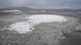 Salzflächen im sehr trockenen Großen Salzsee im US-Bundesstaat Utah