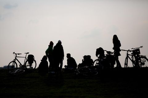 Wie denken Jugendliche und junge Erwachsene in Europa über ihr Leben in der Dauer-Krise? Antworten gibt die Tui-Jugendstudie