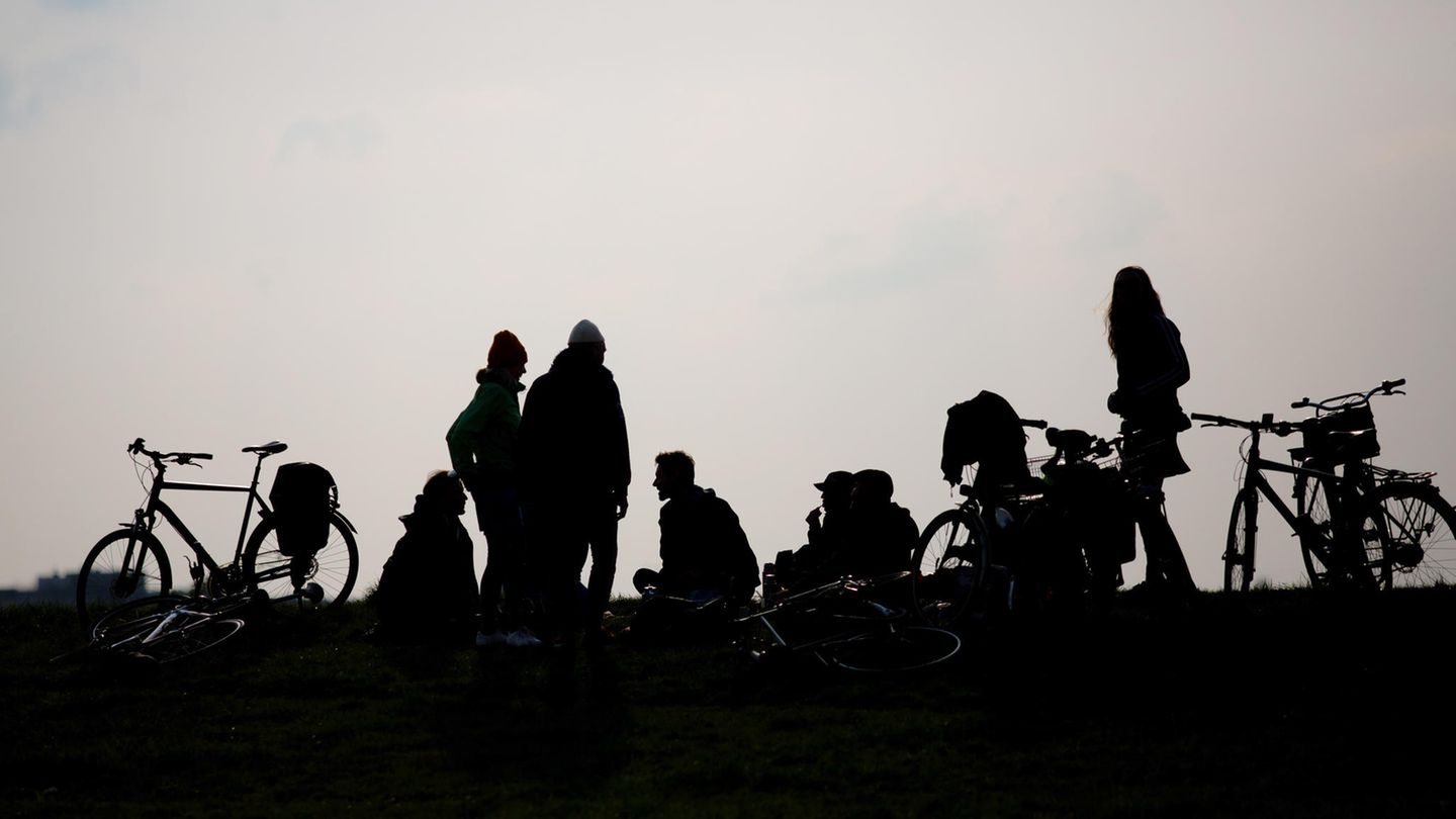 Wie denken Jugendliche und junge Erwachsene in Europa über ihr Leben in der Dauer-Krise? Antworten gibt die Tui-Jugendstudie