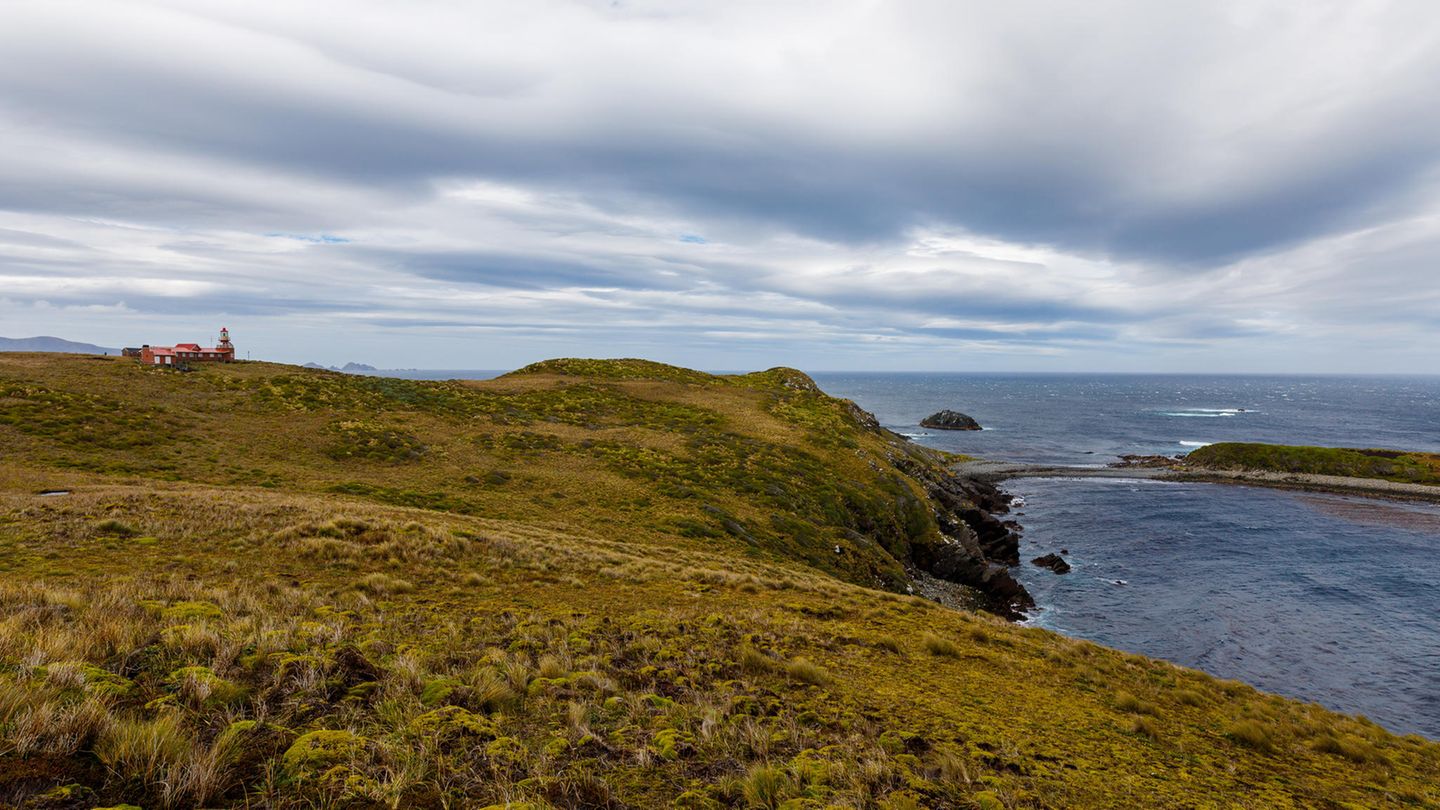 Blick von der Küste auf das Meer Blick von der Küste auf das Meer