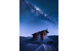 Der Mount Kosciuszko ist mit 2228 Metern der höchste Berg Australiens. Durch die lichtarme Umgebung ist es der perfekte Ort, um die Milchstraße zu fotografieren. Ein Gewinnerbild in der Kategorie "The Night Sky" von Josselin Cornou