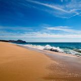 Weiter, leerer Strand