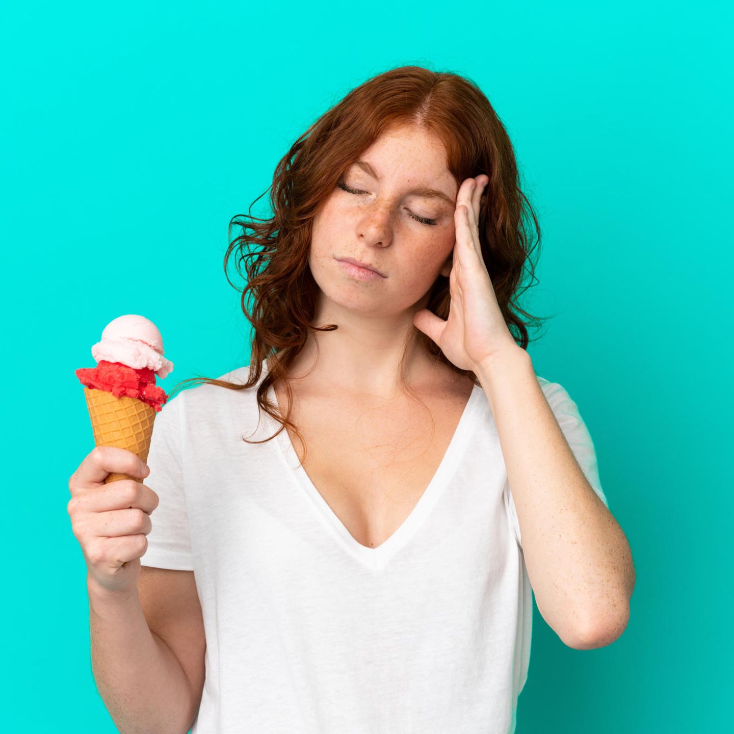 Viele Mythen existieren über Lebensmittel, die angeblich Kopfschmerz oder gar Migräne fördern  - einige beeinflussen tatsächlich den Schmerz 