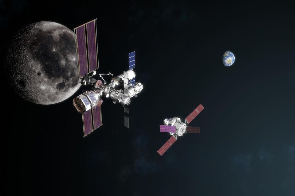 Die Nasa hat das Raumfahrzeug "Orion" (rechts) entwickelt. Langfristig soll es Menschen zu einer geplanten Raumstation am Mond (links) bringen