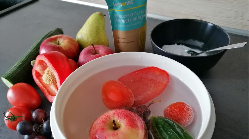 lemonist: Obst und Gemüse im Wasserbad lemonist: Obst und Gemüse im Wasserbad