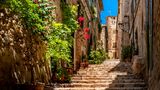 Romantische Gasse im Dorf Fornalutx auf Mallorca