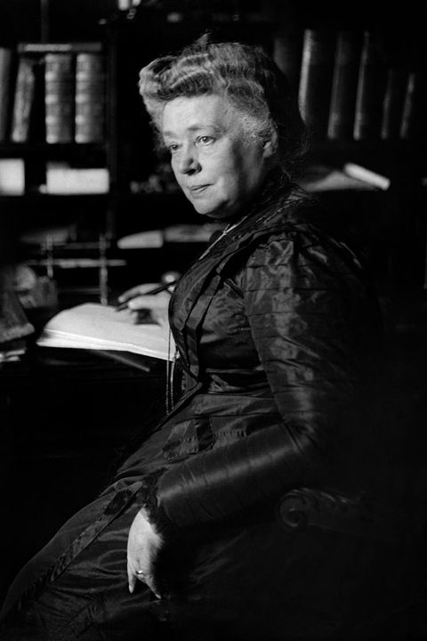 Bertha von Suttner, geboren als österreichische Gräfin, stellte sich dem militaristischen Zeitgeist des späten 19. Jahrhunderts entgegen. 1905 bekam sie dafür den ­Friedensnobelpreis verliehen – als erste Frau 