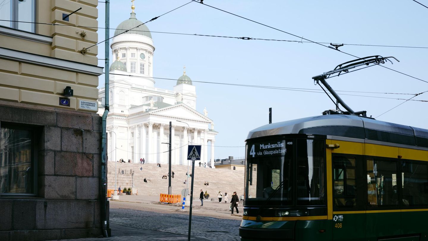 Alte Wahrzeichen, neue Ideen: Der Dom von Helsinki, 1852 fertiggestellt, prägt das Antlitz der Stadt. Grüne Projekte setzen in Sachen Umweltschutz neue Maßstäbe
