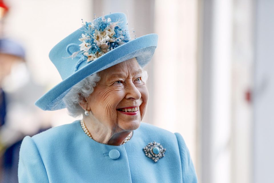 Queen Elizabeth II. lächelt