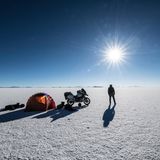 "Ich reise mit den Augen des Fotografen und dem Wissen des Geografen". Seit 40 Jahren fängt der Abenteurer Michael Martin mit seiner Kamera die Schönheit der Erde ein.