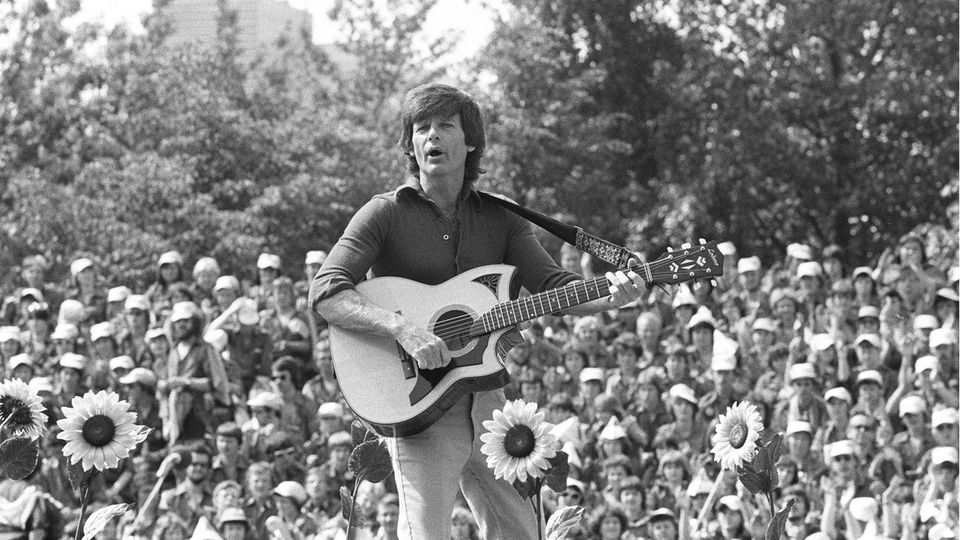 Dean Reed: Der US-Sänger, der in der DDR ein Superstar wurde - [GEO]