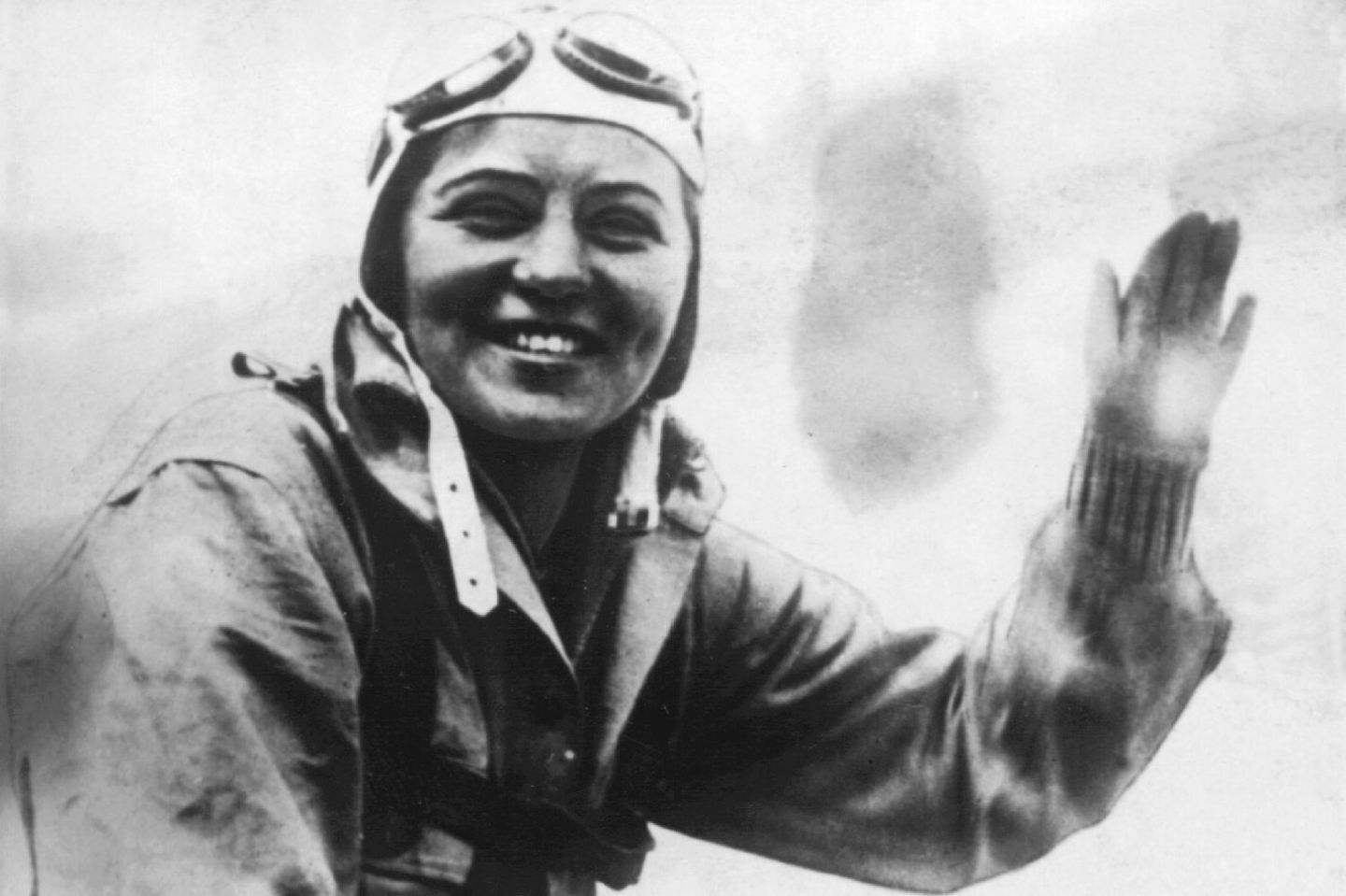 Fliegerin Elly Beinhorn steht in der ersten Reihe der berühmtesten Pilotinnen der Welt