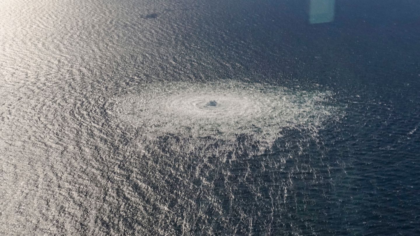 In der Nähe der dänischen Insel Bornholm sprudelt Methan aus einer Gas-Pipeline