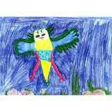 Diese Algenleuchte kann sich zusammenrollen und gleicht dann einer schlichten Alge. Nur der Kopf schaut heraus, aber der ist durchsichtig, hat sich die sechsjährige Rale aus Hamburg überlegt. Bei Gefahr leuchtet er und gibt seinen Freunden Bescheid, die kommen dann und blenden den Feind zusätzlich. Echtes Teamwork.