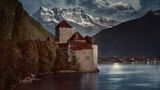 Chillon und die Dents du Midi bei Mondschein