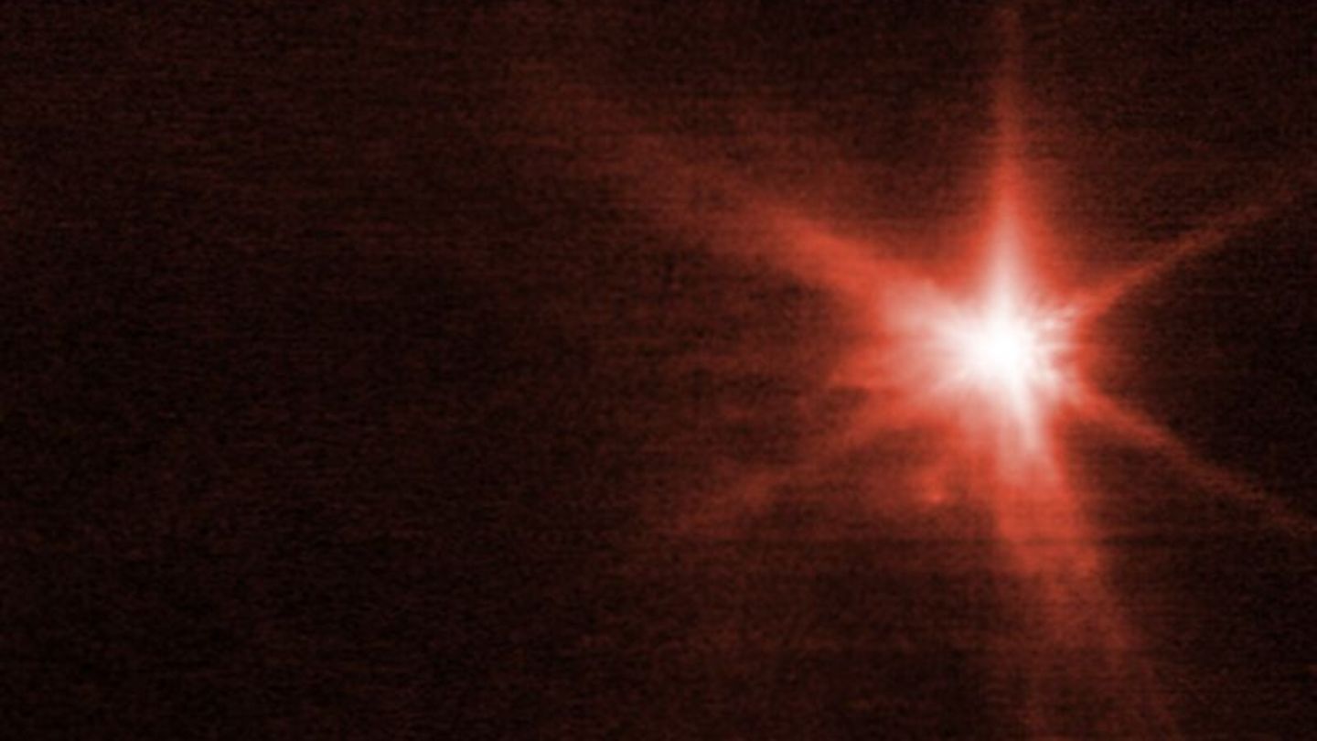 Asteroid Dimorphos Ende September vier Stunden nach dem Einschlag der Sonde