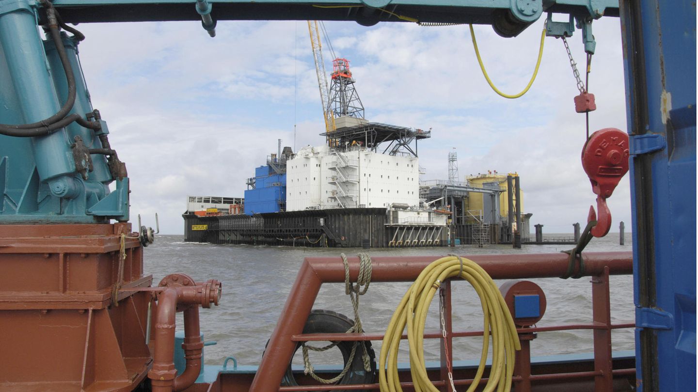 Bohr- und Förderinsel "Mittelplate A"