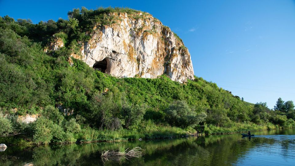 Vor 54.000 Jahren: In der Chagyrskaya-Höhle, Sibirien, wurden Spuren des Neandertaler-Lebens gefunden In der Chagyrskaya-Höhle, Sibirien, wurden Spuren des Neandertaler-Lebens gefunden