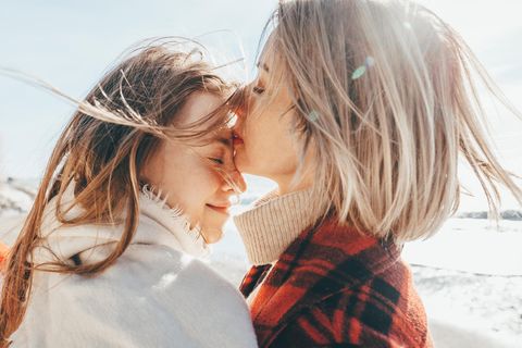 Manche Tochter ist ihrer Mutter die beste Freundin, zuweilen auf Kosten der eigenen Selbstentfaltung 