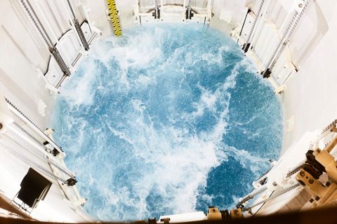 Lebenswichtig und lebendig: Selbst gefiltertes Trinkwasser (hier in einem Münchner Speicher) ist voll von mikroskopisch kleinen Wesen