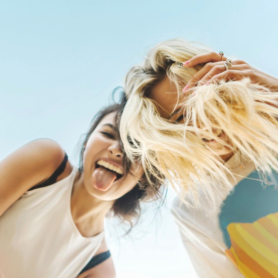 Teenager : Die Pubertät spielt eine zentrale Rolle bei der Ich-Findung junger Menschen. Dennoch treibt sie Eltern oftmals an den Rand der Verzweiflung Die Pubertät spielt eine zentrale Rolle bei der Ich-Findung junger Menschen. Dennoch treibt sie Eltern oftmals an den Rand der Verzweiflung