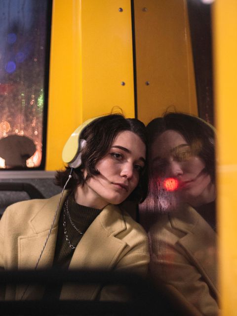 Die typischen Stimmungsschwankungen in der Pubertät sind eine Folge der Umbauten im Gehirn – sie erhöhen die Anfälligkeit für seelische Erkrankungen. Das Tückische ist: Viele Leiden im Jugendalter sind für Außenstehende nur schwer zu erkennen