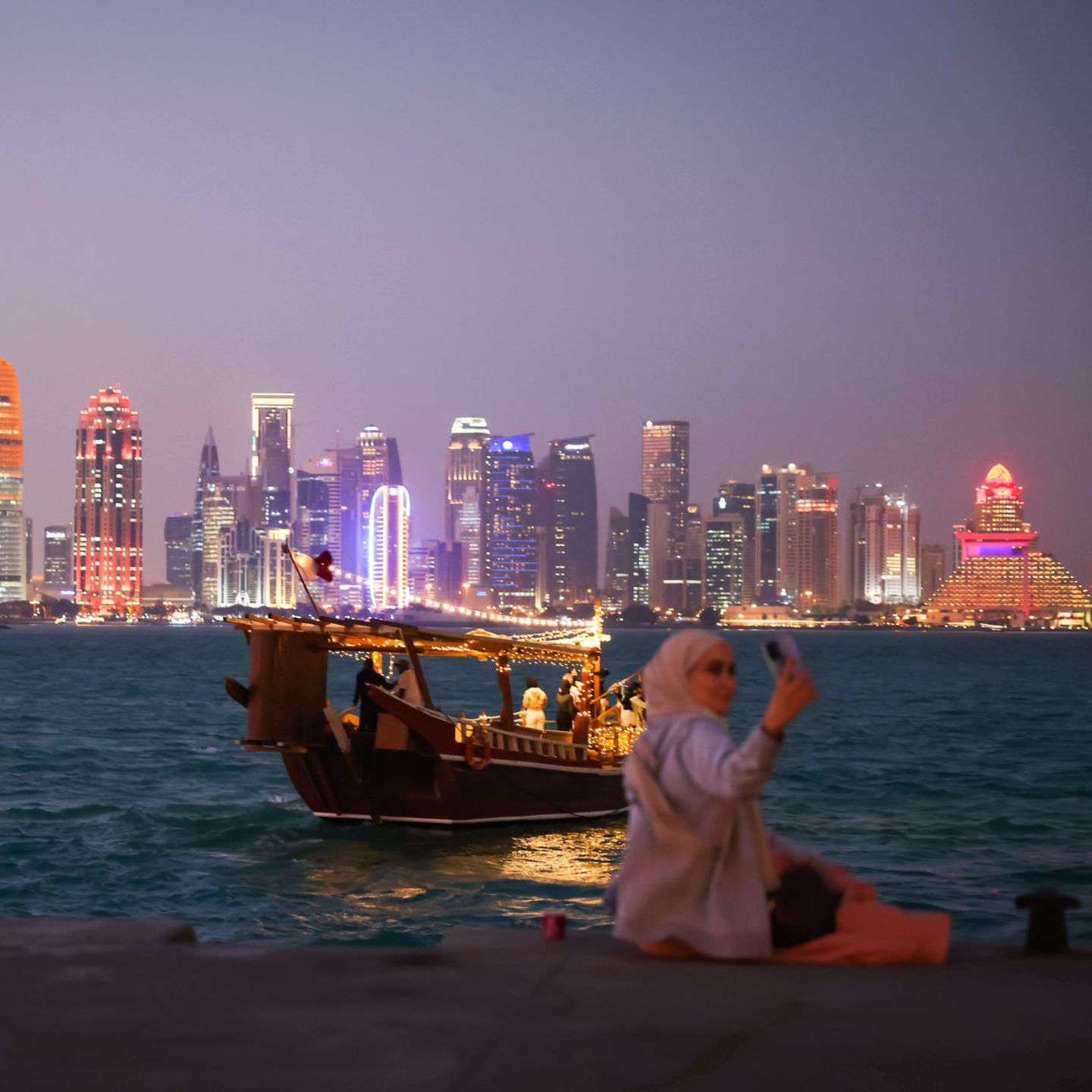 Tradition und Moderne: Die Skyline der katarischen Hauptstadt Doha
