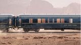 Der neue Orient Express "La Dolce Vita" fährt durch Italien
