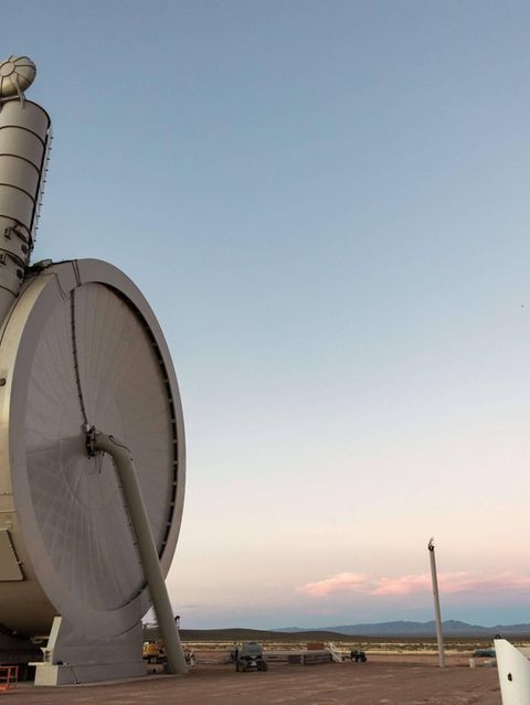 Eine Wäschetrommel oder eher eine Trillerpfeife?  Mit dem "Suborbital Accelerator" testet die US-Firma Spinlaunch einen schleuderbasierten Raketenstart.