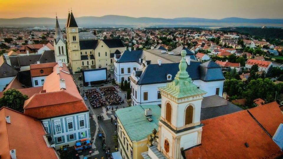 Veszprem ist 2023 mit der Balaton-Gegend Kulturhauptstadtregion Europas Veszprem ist 2023 mit der Balaton-Gegend Kulturhauptstadtregion Europas
