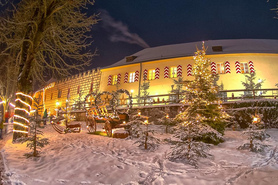 Weihnachtsmarkt auf Schloss Guteneck  1.8028