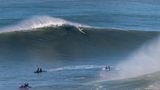 Der Bigwave Surfer Freddy Olander beim Training in Nazaré