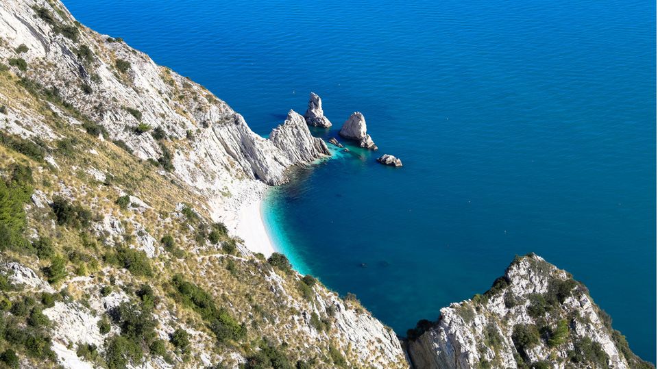 Spiaggia delle due Sorelle