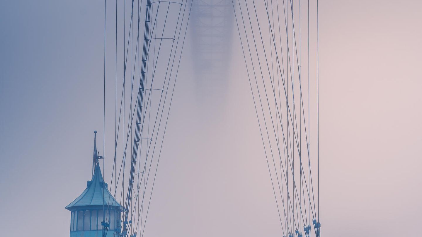 HPOTY Overall Shortlist - Itay Kaplan - Newport Transporter Bridge
