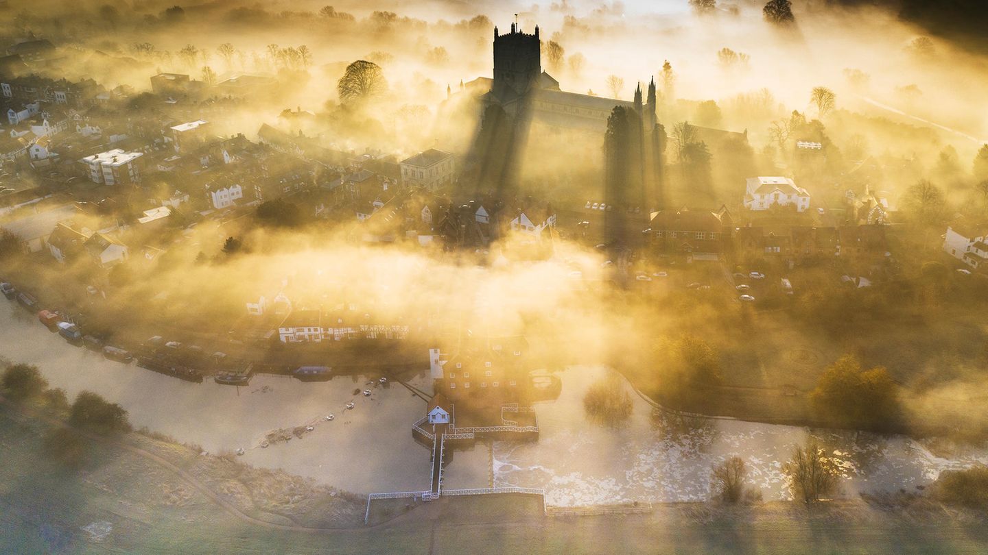 HPOTY Historic England Shortlist - Gary Cox - Tewkesbury Abbey