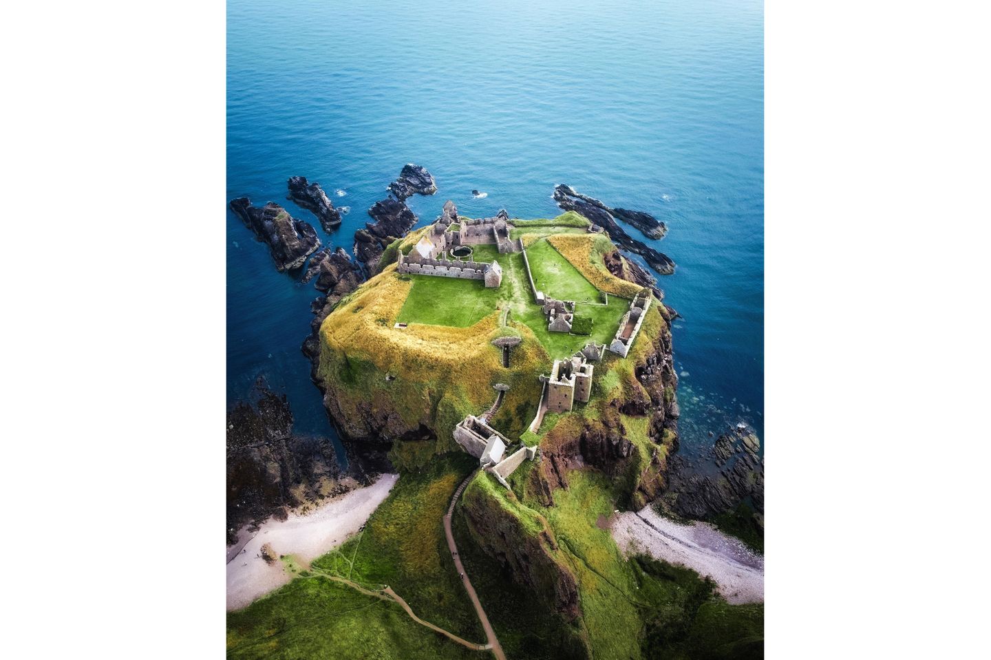 Dunnottar Castle, Schottland - von Verginia Hristova HPOTY World History Shortlist - Verginia Hristova - Dunnottar Castle