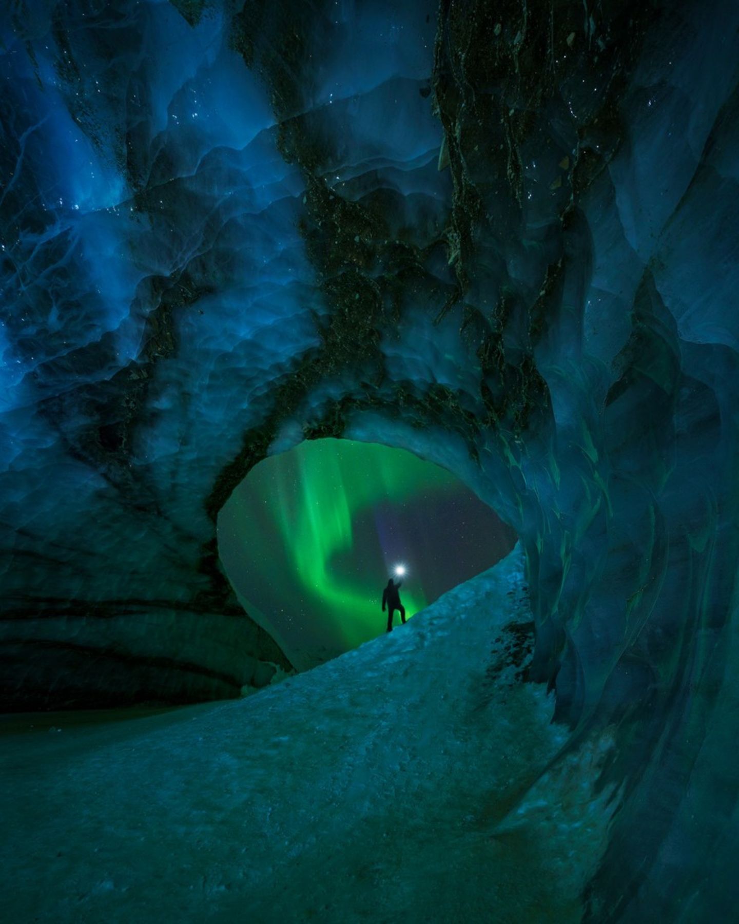 "Die Jagd nach dem Licht" – Castner-Gletscher, Alaska 2022 NORTHERN LIGHTS PHOTOGRAPHER OF THE YEAR
