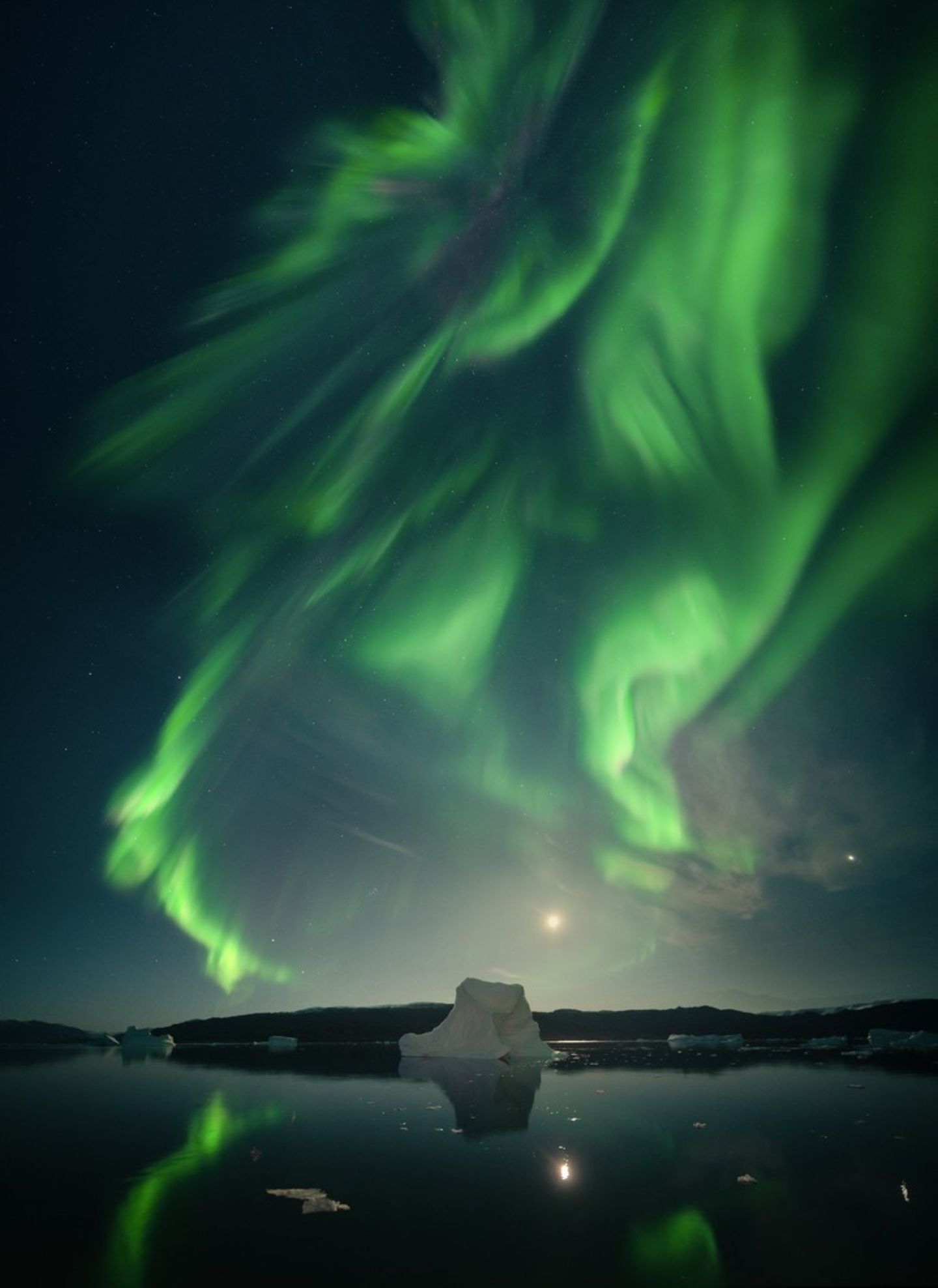 "Aufragendes Eis" – Scoresbysund, Ostgrönland 2022 NORTHERN LIGHTS PHOTOGRAPHER OF THE YEAR