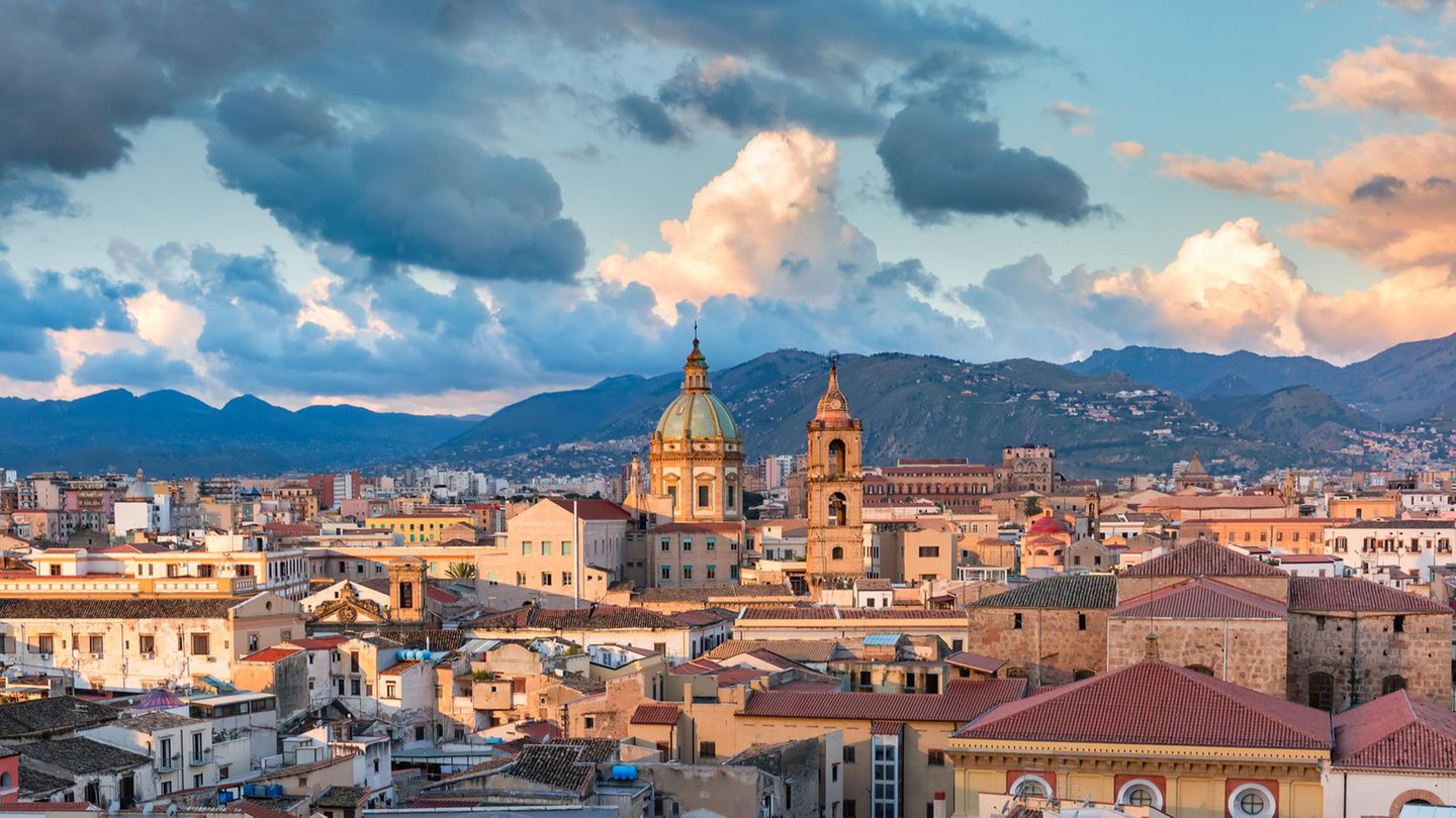 Palermo bei Sonnenuntergang